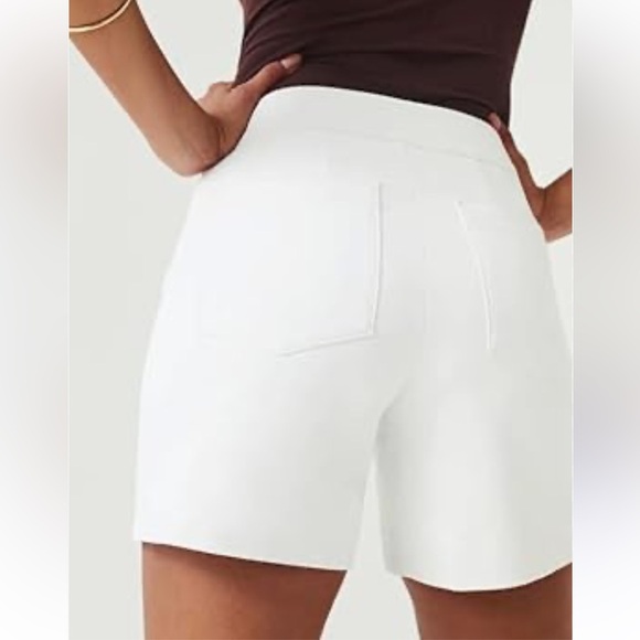 Spanx Women’s On The Go 6” Shorts Classic White Size M 4Pockets Stretch Cotton - Picture 2 of 11